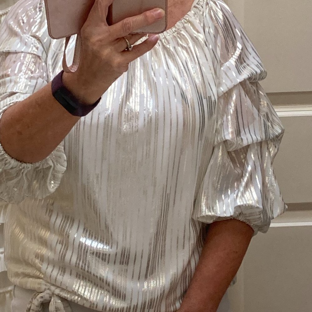 Vince Camuto Bubble Sleeve Cream Top With Waist Tie